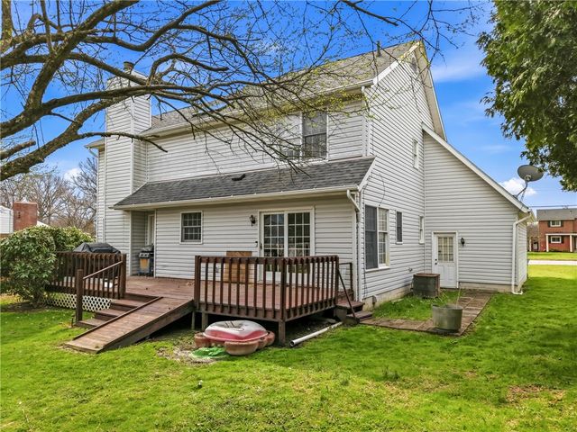 1359 Highland Rd, Sharon, PA 16146
