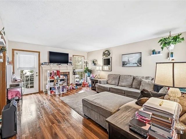 1359 Highland Rd, Sharon, PA 16146