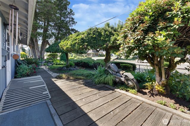 1512 5th Avenue SW, Puyallup, WA 98371