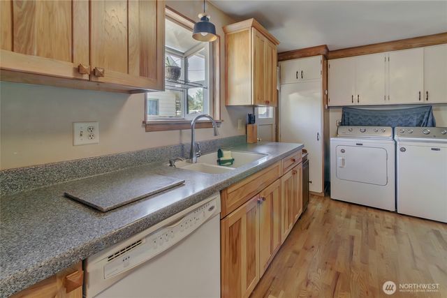 1512 5th Avenue SW, Puyallup, WA 98371