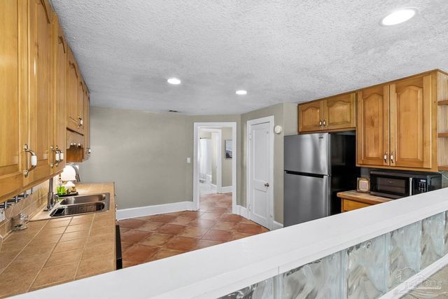 1000 W Lee St, Pensacola, FL 32501