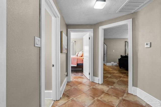 1000 W Lee St, Pensacola, FL 32501