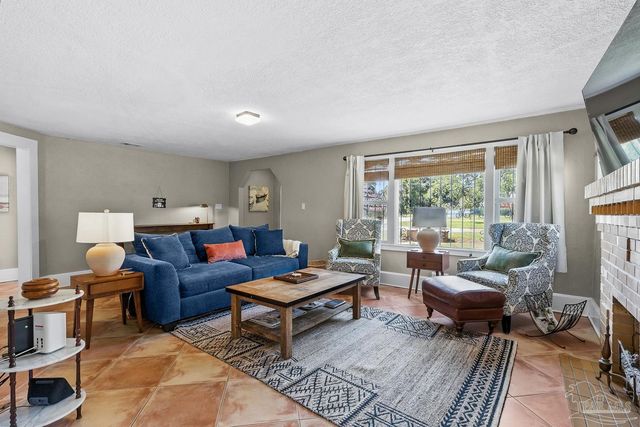 1000 W Lee St, Pensacola, FL 32501