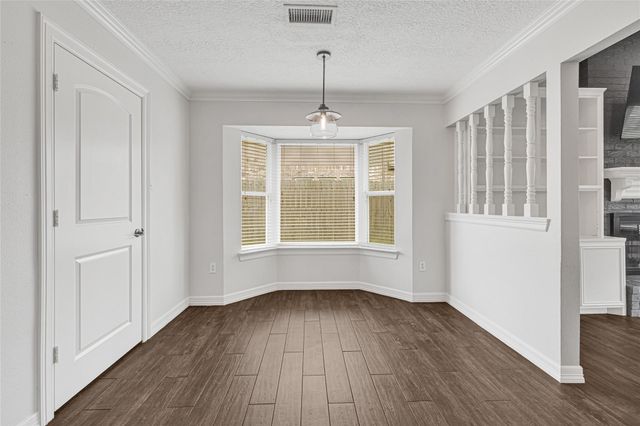 9611 Pinehurst Street, Baytown, TX 77521