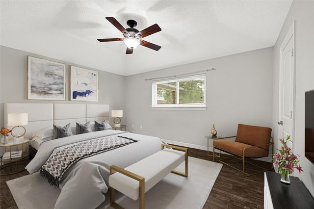 9611 Pinehurst Street, Baytown, TX 77521