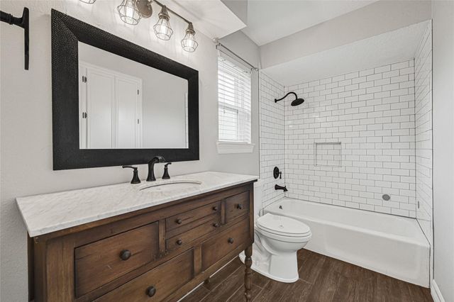 9611 Pinehurst Street, Baytown, TX 77521