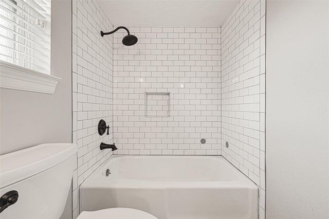 9611 Pinehurst Street, Baytown, TX 77521