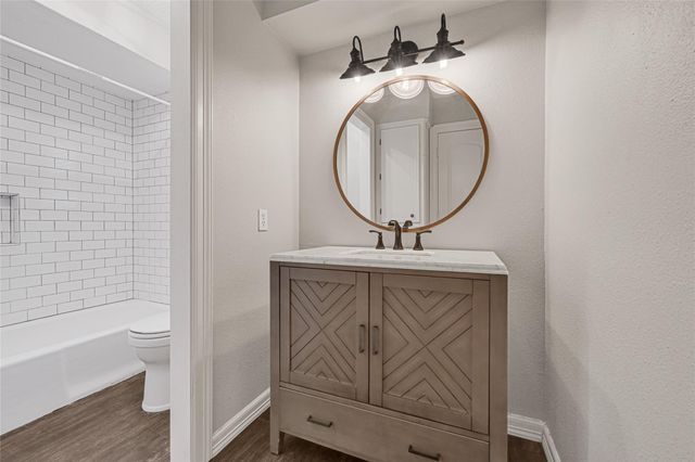 9611 Pinehurst Street, Baytown, TX 77521