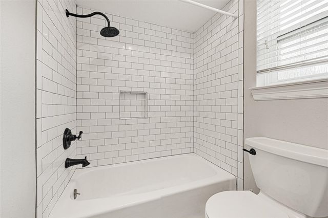 9611 Pinehurst Street, Baytown, TX 77521