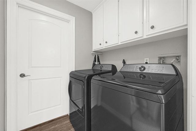 9611 Pinehurst Street, Baytown, TX 77521