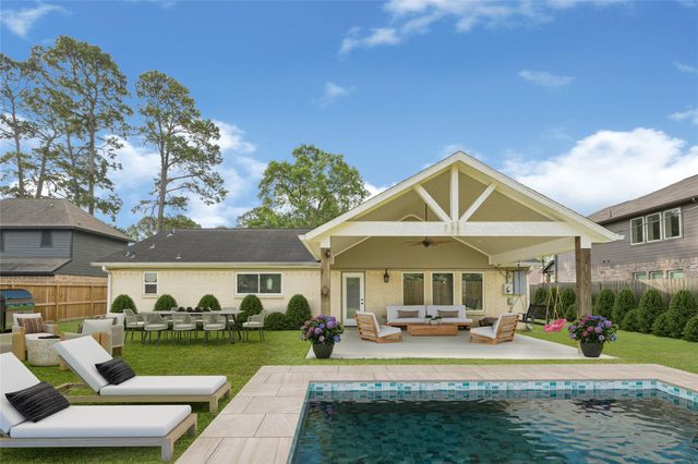 9611 Pinehurst Street, Baytown, TX 77521