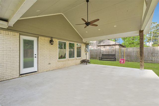 9611 Pinehurst Street, Baytown, TX 77521