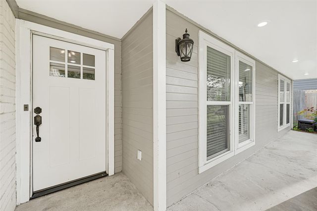 9611 Pinehurst Street, Baytown, TX 77521