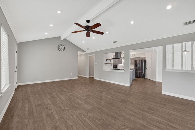 9611 Pinehurst Street, Baytown, TX 77521