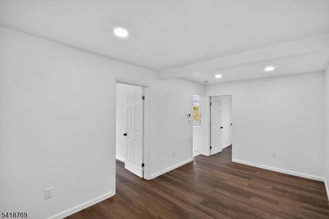 43 Nakomis Path, Lincoln Park Boro, NJ 07035
