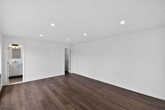 43 Nakomis Path, Lincoln Park Boro, NJ 07035