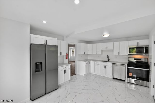 43 Nakomis Path, Lincoln Park Boro, NJ 07035