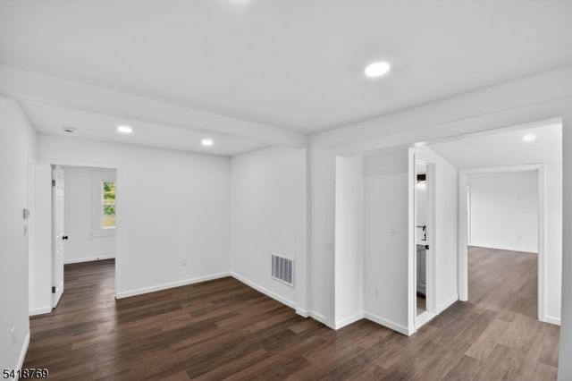 43 Nakomis Path, Lincoln Park Boro, NJ 07035