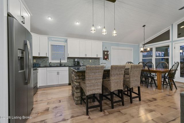 102 Whipperwill Dr, Clarkson, KY 42726