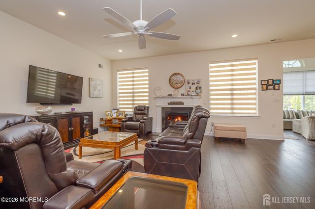 7 Ryder Court, Monroe, NJ 08831