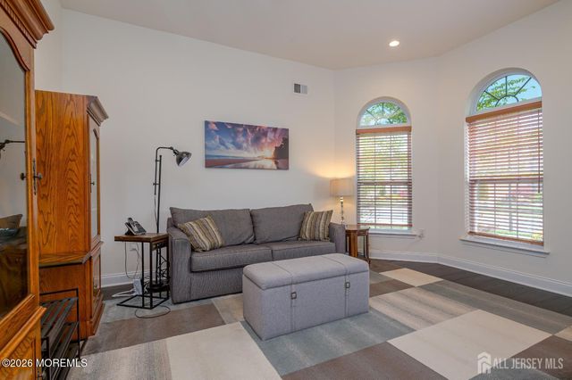 7 Ryder Court, Monroe, NJ 08831