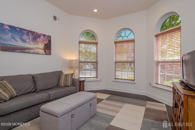 7 Ryder Court, Monroe, NJ 08831