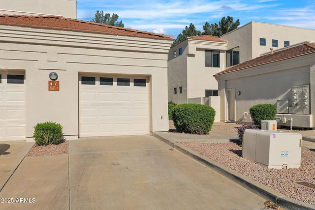 8270 N HAYDEN Road 2013, Scottsdale, AZ 85258
