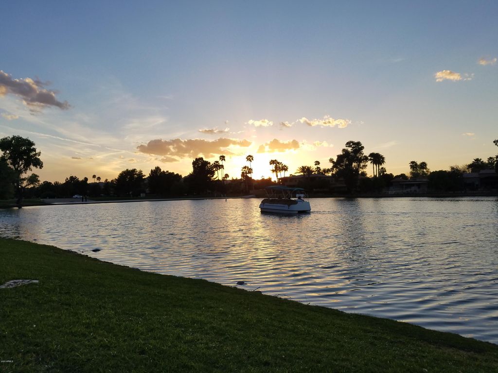 8270 N HAYDEN Road 2013, Scottsdale, AZ 85258