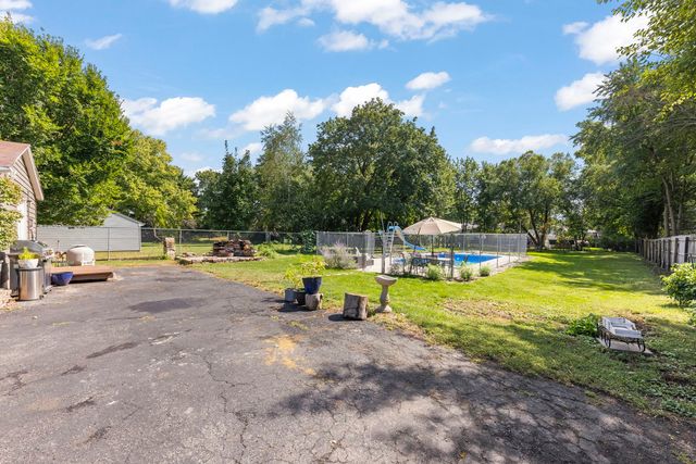 738 Church Street, Batavia, IL 60510