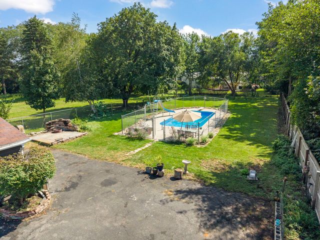 738 Church Street, Batavia, IL 60510