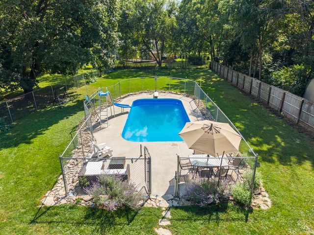 738 Church Street, Batavia, IL 60510
