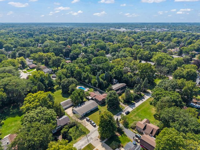 738 Church Street, Batavia, IL 60510
