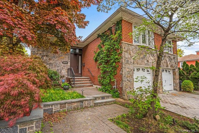 13839 11th Avenue, Malba, NY 11357