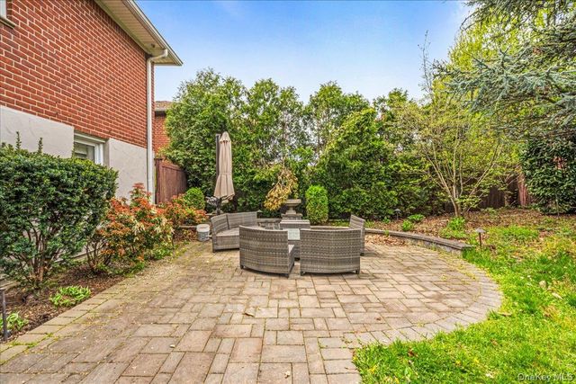 13839 11th Avenue, Malba, NY 11357