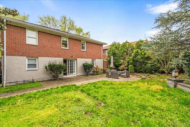 13839 11th Avenue, Malba, NY 11357