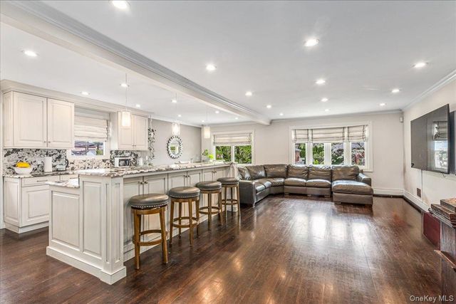 13839 11th Avenue, Malba, NY 11357