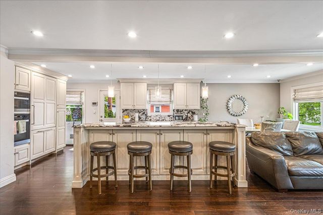 13839 11th Avenue, Malba, NY 11357