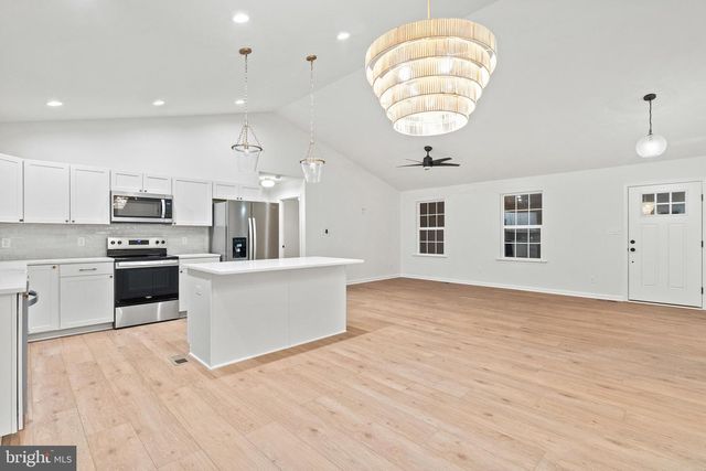 1080 EASTHAM RD, Bumpass, VA 23024