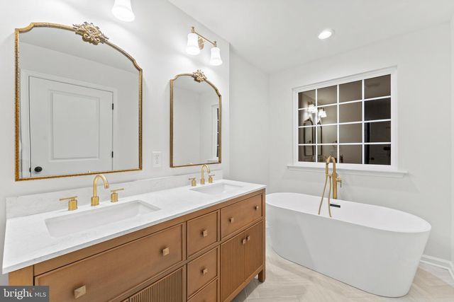 1080 EASTHAM RD, Bumpass, VA 23024