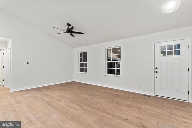 1080 EASTHAM RD, Bumpass, VA 23024