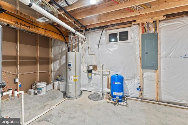 1080 EASTHAM RD, Bumpass, VA 23024