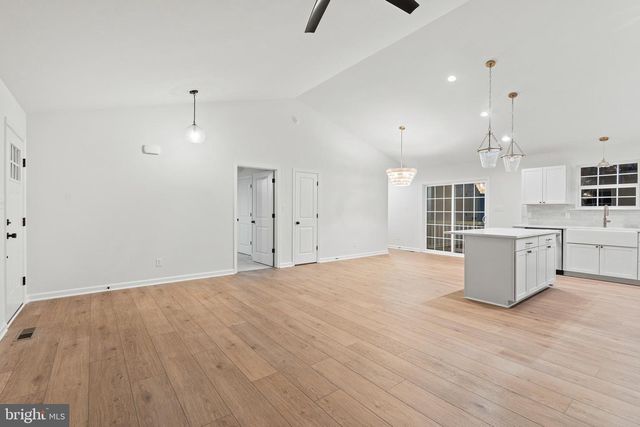 1080 EASTHAM RD, Bumpass, VA 23024