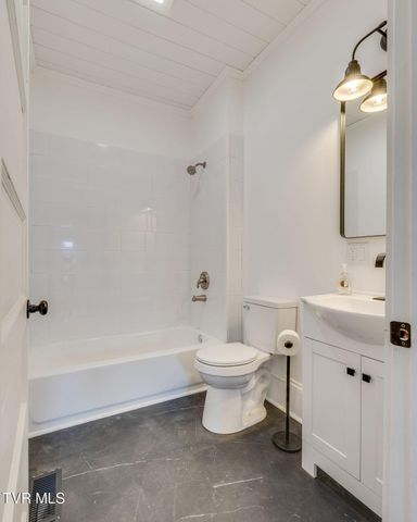 610 East Myrtle Avenue, Johnson City, TN 37601