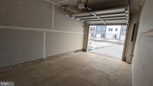 250 COOPERAGE RD, Inwood, WV 25428