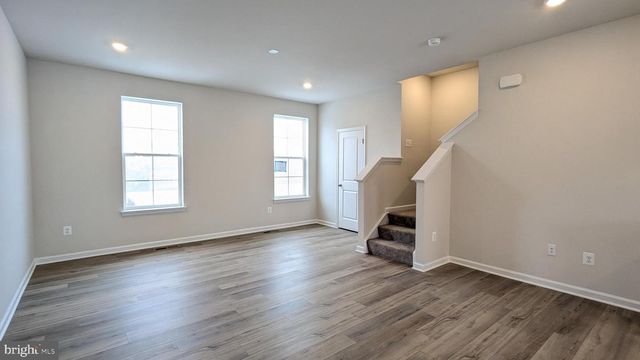 250 COOPERAGE RD, Inwood, WV 25428