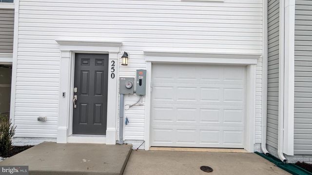 250 COOPERAGE RD, Inwood, WV 25428