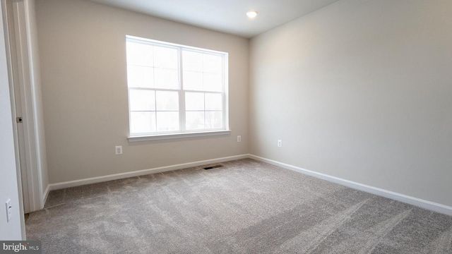 250 COOPERAGE RD, Inwood, WV 25428