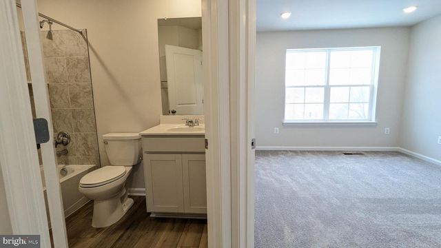 250 COOPERAGE RD, Inwood, WV 25428