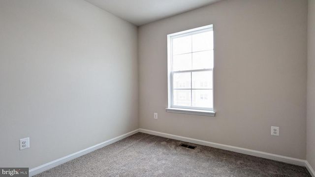 250 COOPERAGE RD, Inwood, WV 25428