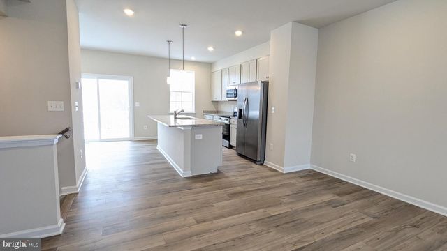 250 COOPERAGE RD, Inwood, WV 25428